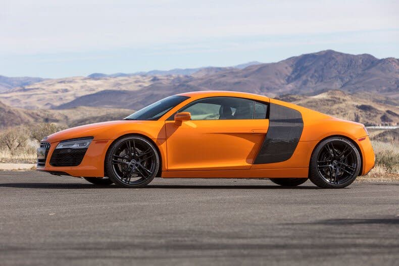2014 Audi R8 quattro V8 Coupe AWD photo 14 of 24