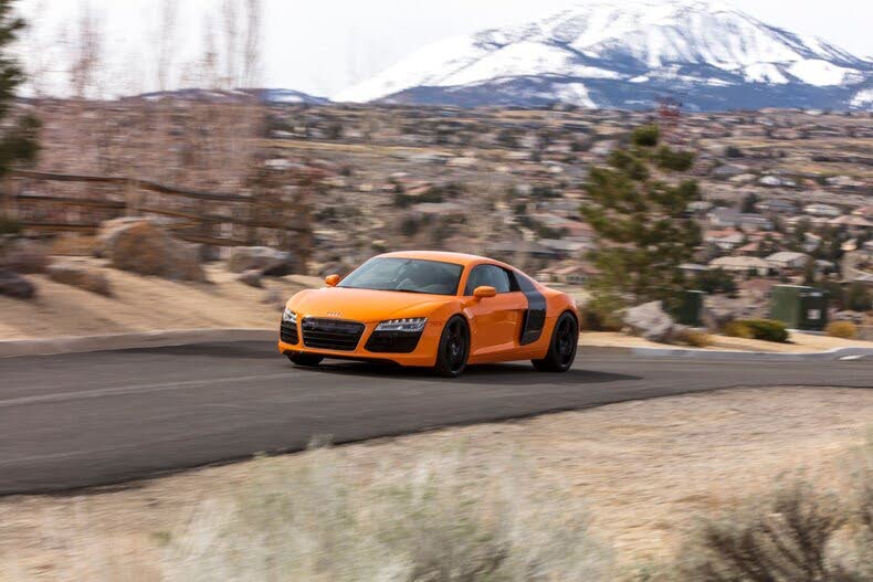 2014 Audi R8 quattro V8 Coupe AWD photo 19 of 24