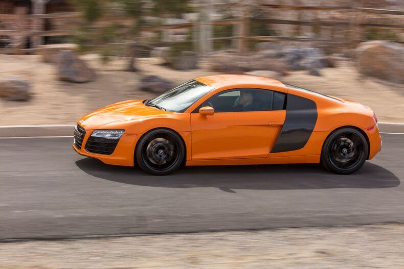 2014 Audi R8 quattro V8 Coupe AWD photo 21 of 24