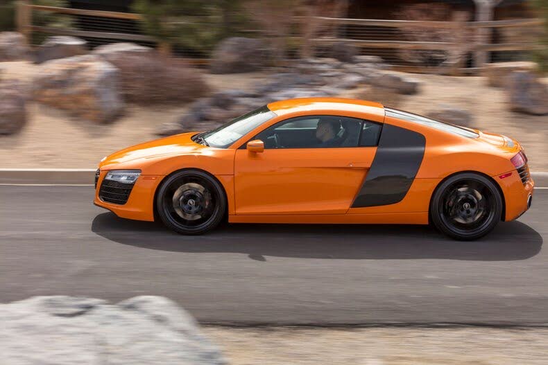 2014 Audi R8 quattro V8 Coupe AWD photo 22 of 24