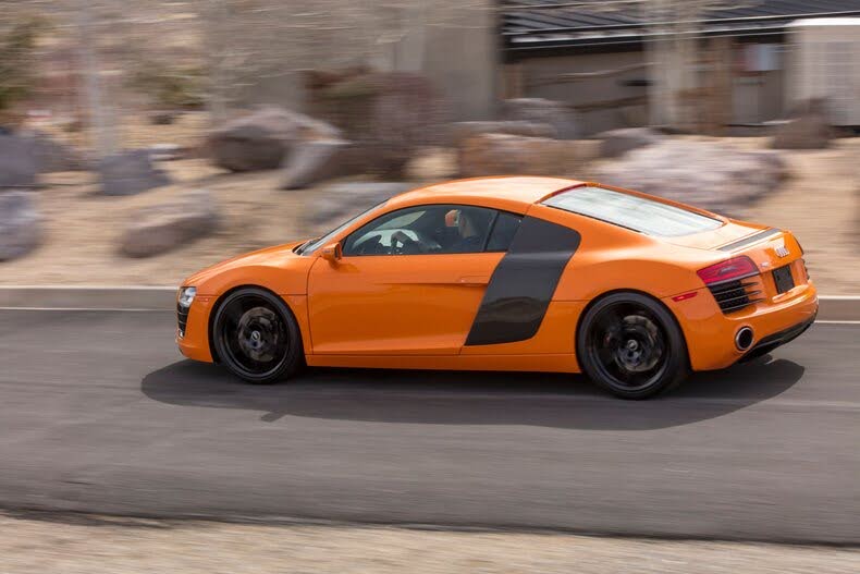 2014 Audi R8 quattro V8 Coupe AWD photo 23 of 24