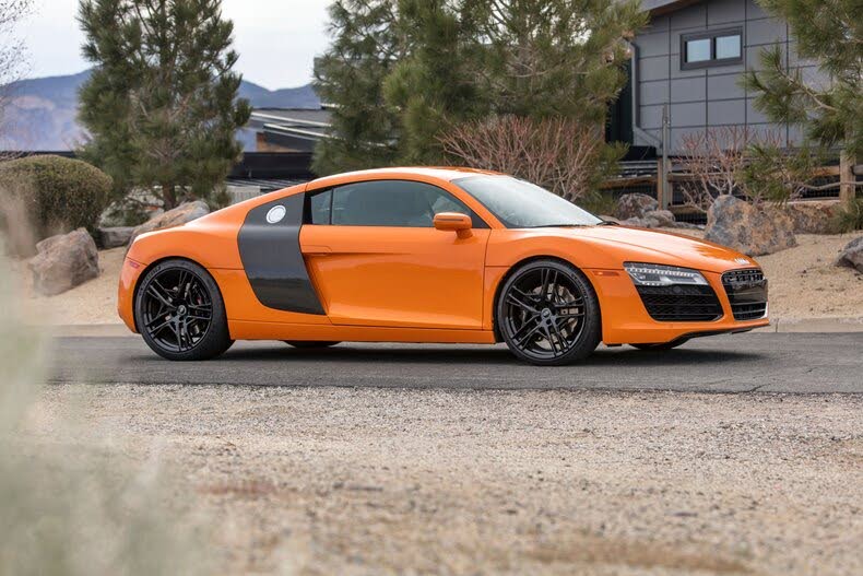 2014 Audi R8 quattro V8 Coupe AWD photo 4 of 24