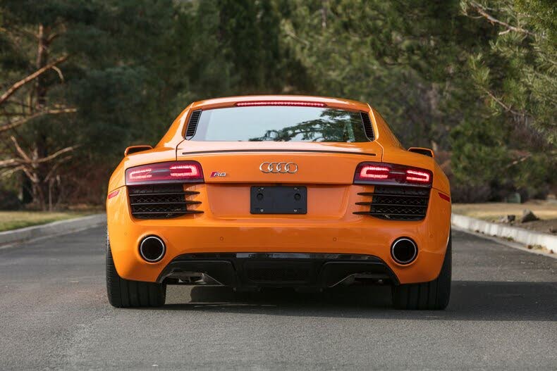 2014 Audi R8 quattro V8 Coupe AWD photo 9 of 24