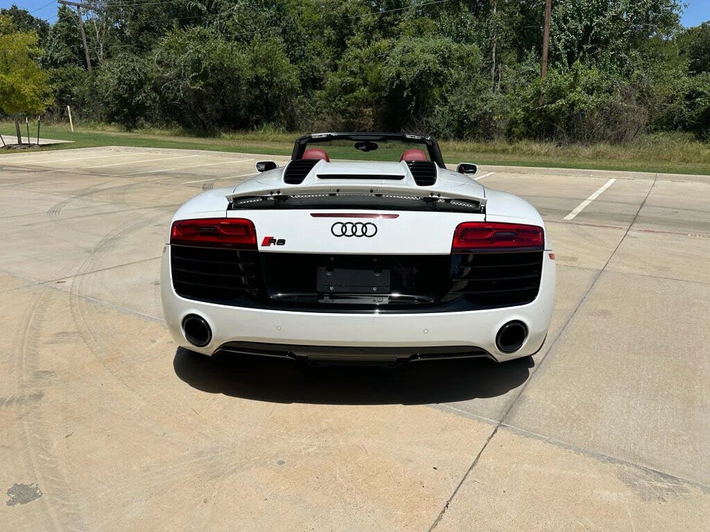 2014 Audi R8 quattro V10 Spyder AWD photo 6 of 6