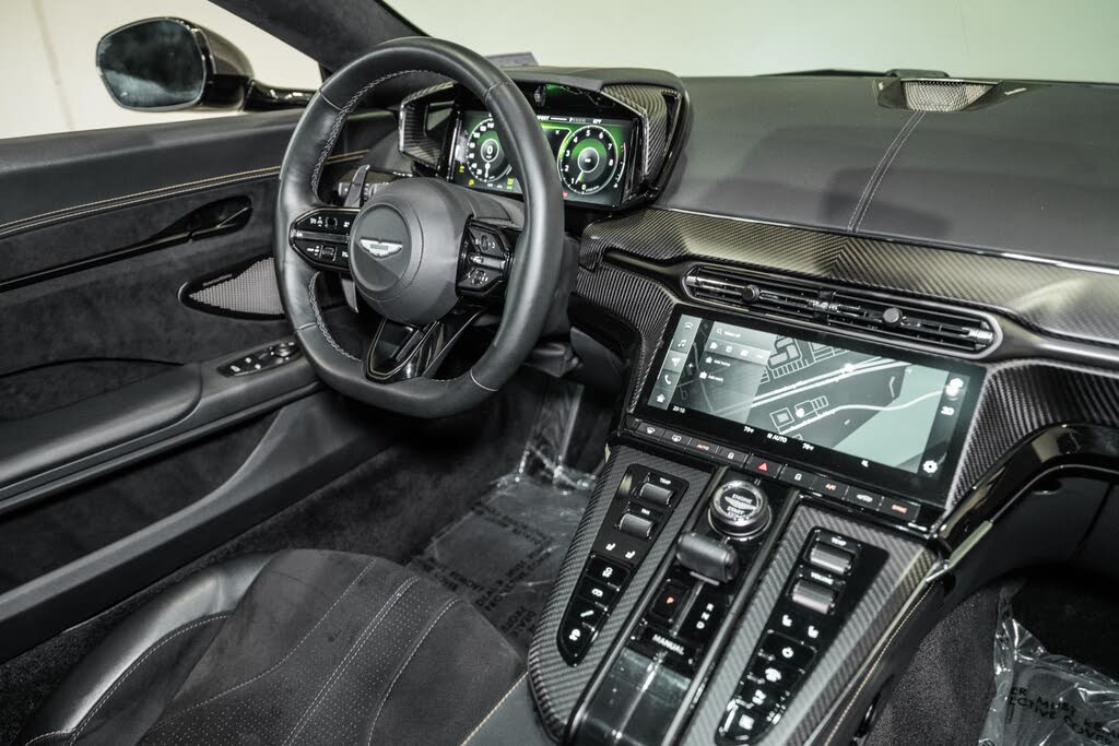 2025 Aston Martin Vantage Coupe RWD photo 17