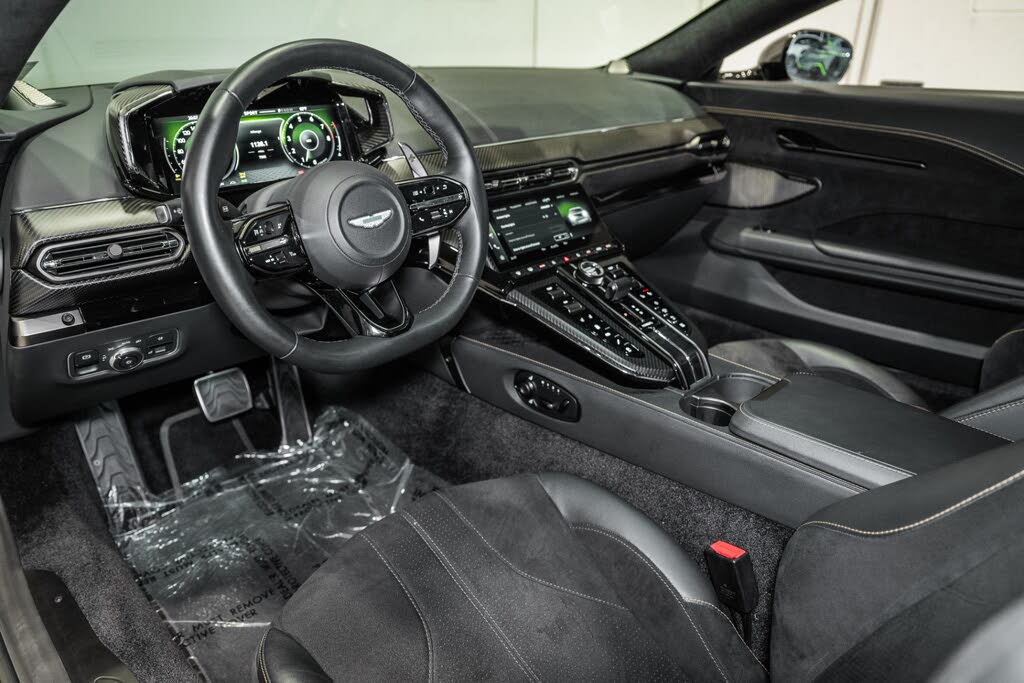 2025 Aston Martin Vantage Coupe RWD photo 3