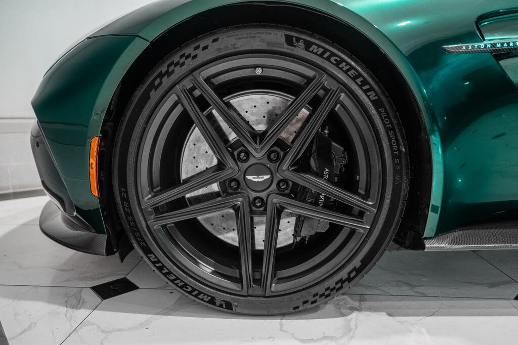 2025 Aston Martin Vantage Coupe RWD photo 4