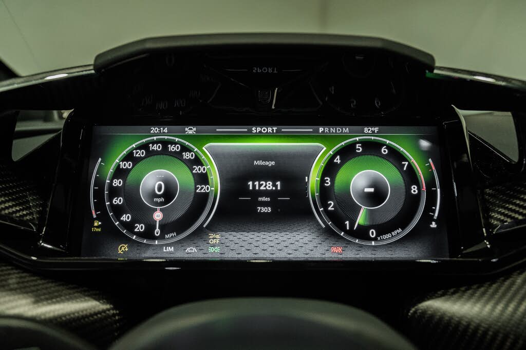 2025 Aston Martin Vantage Coupe RWD photo 5