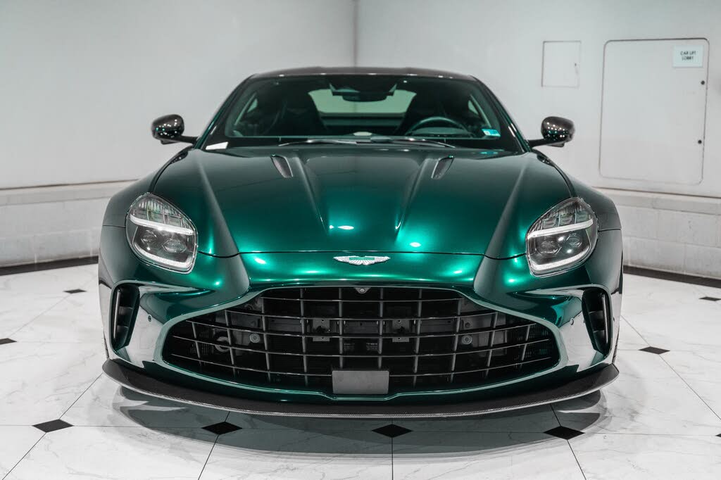 2025 Aston Martin Vantage Coupe RWD photo 7