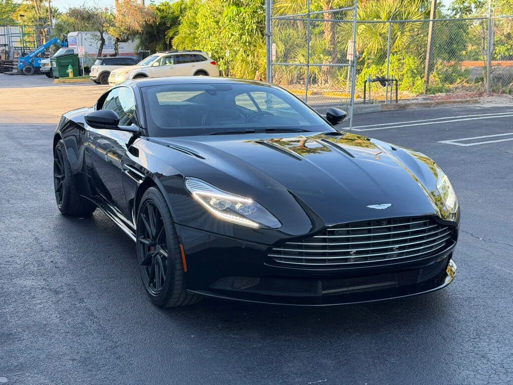 2018 Aston Martin DB11 V12 Coupe RWD photo 9