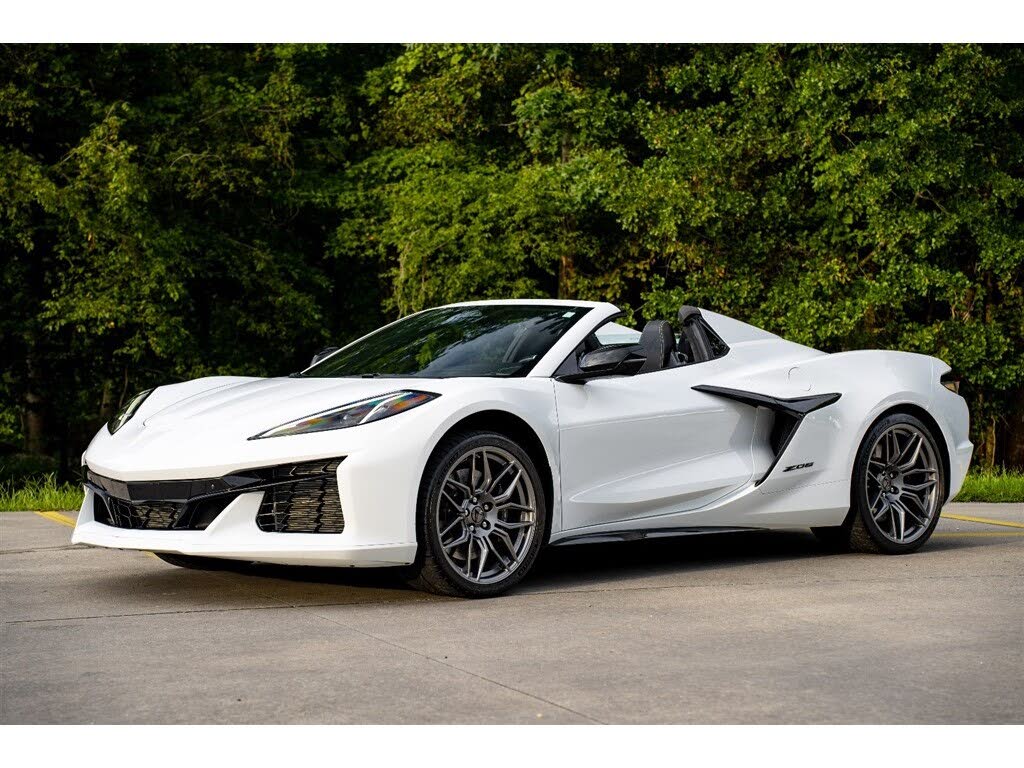 2024 Chevrolet Corvette Z06 3LZ Convertible RWD photo 2