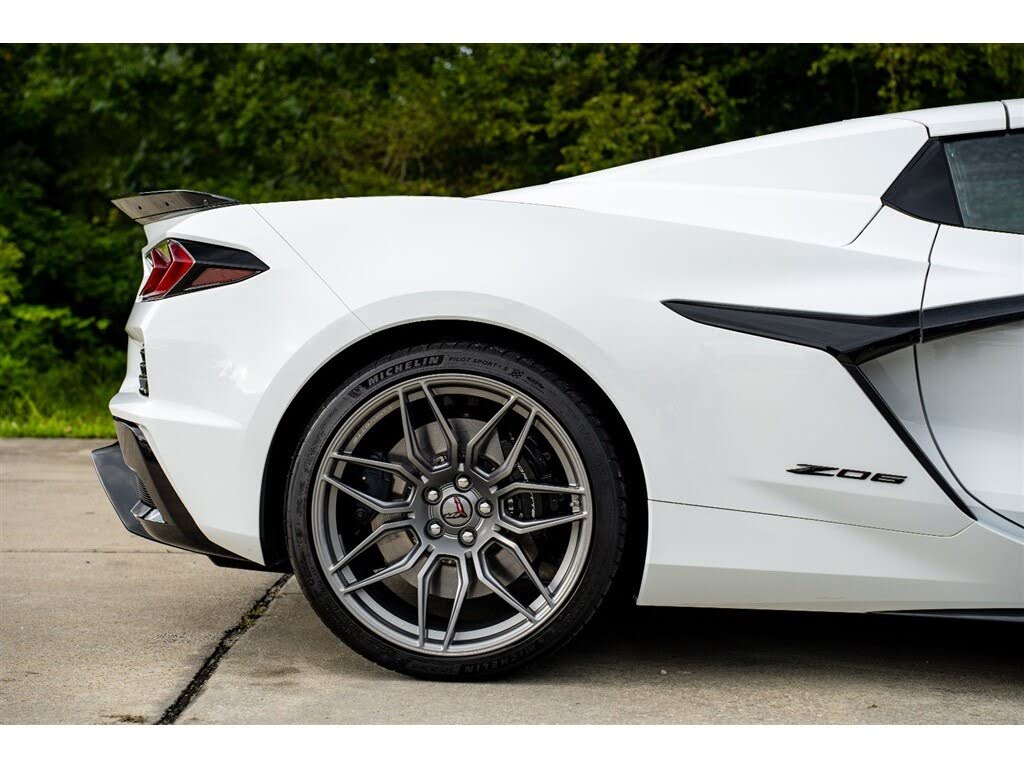 2024 Chevrolet Corvette Z06 3LZ Convertible RWD photo 10