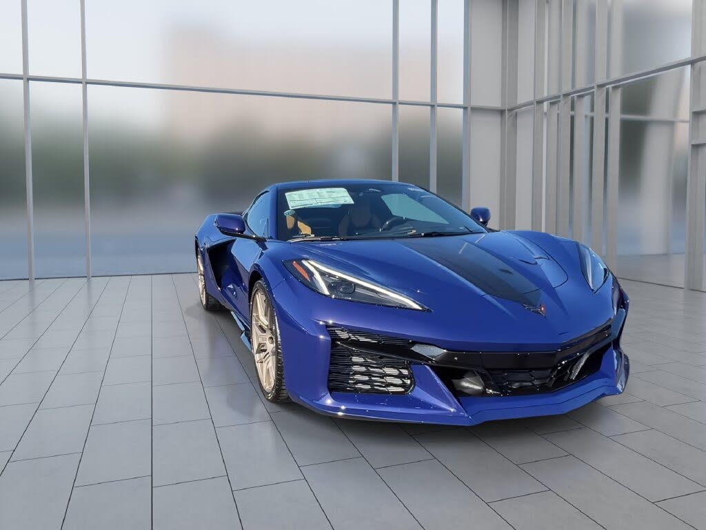 2025 Chevrolet Corvette Z06 3LZ Convertible RWD photo 2