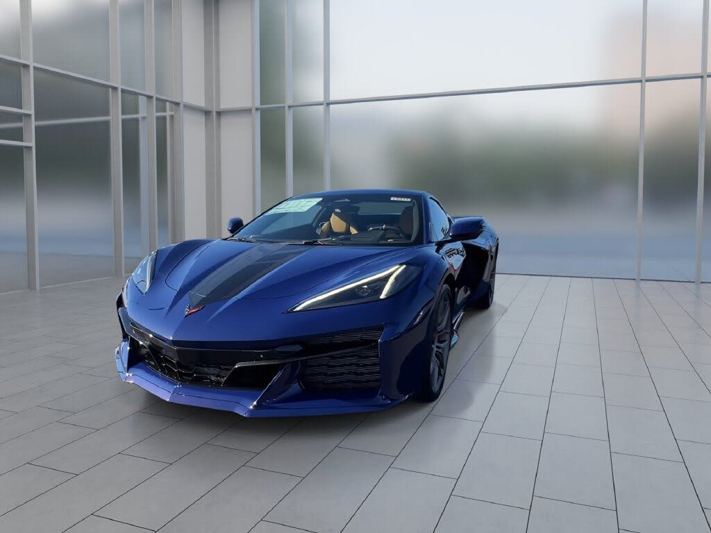 2025 Chevrolet Corvette Z06 3LZ Convertible RWD photo 3