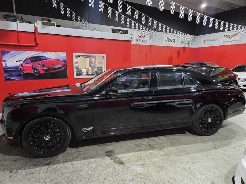 2016 Bentley Mulsanne RWD photo 2