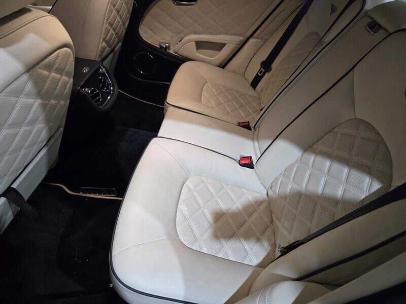 2016 Bentley Mulsanne RWD photo 11
