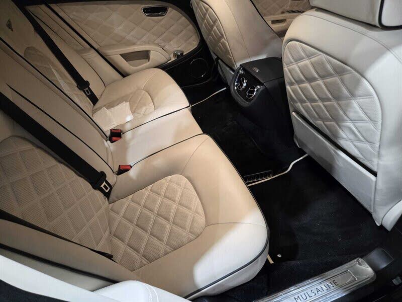 2016 Bentley Mulsanne RWD photo 12