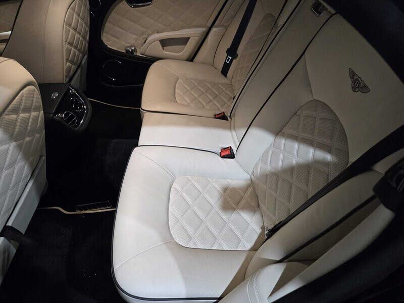 2016 Bentley Mulsanne RWD photo 13
