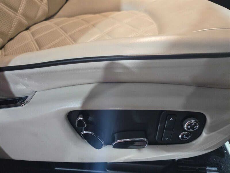 2016 Bentley Mulsanne RWD photo 14