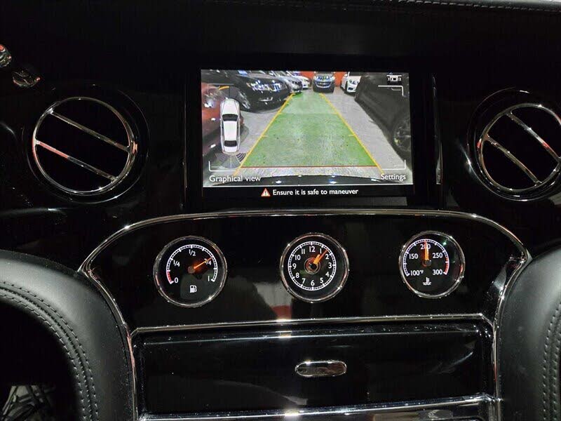 2016 Bentley Mulsanne RWD photo 19