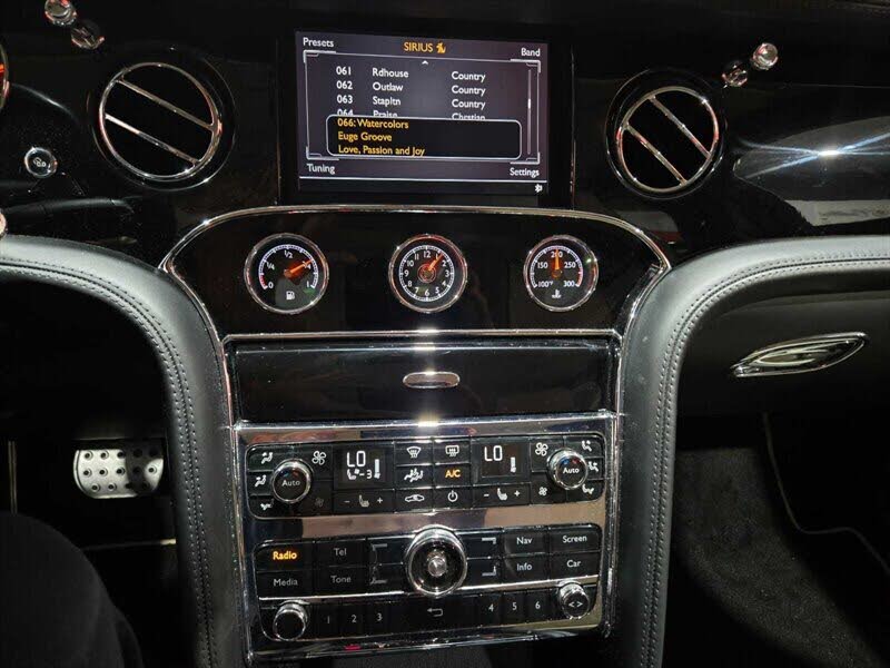 2016 Bentley Mulsanne RWD photo 20