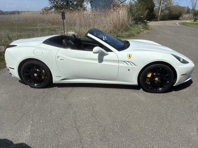 2011 Ferrari California Roadster photo 14