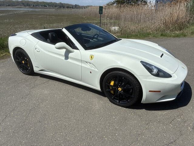 2011 Ferrari California Roadster photo 15