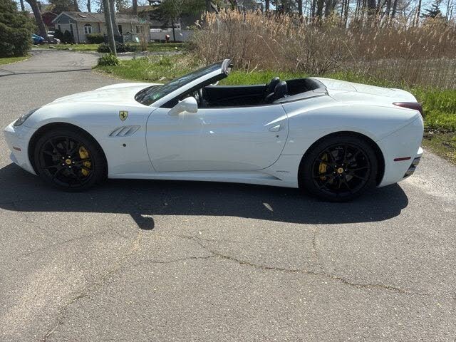 2011 Ferrari California Roadster photo 7