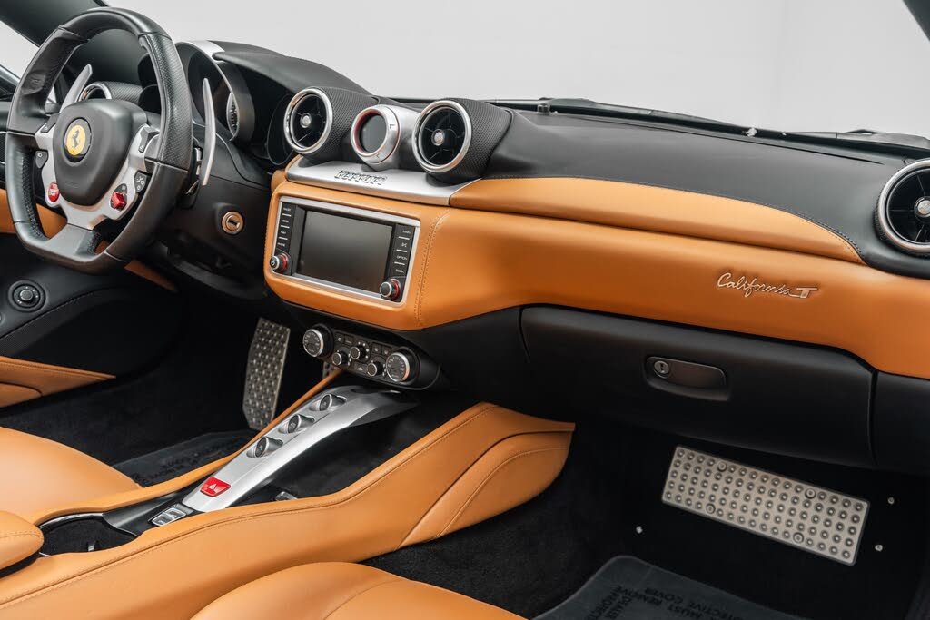 2015 Ferrari California T Roadster photo 14