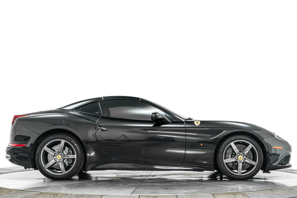 2015 Ferrari California T Roadster photo 18