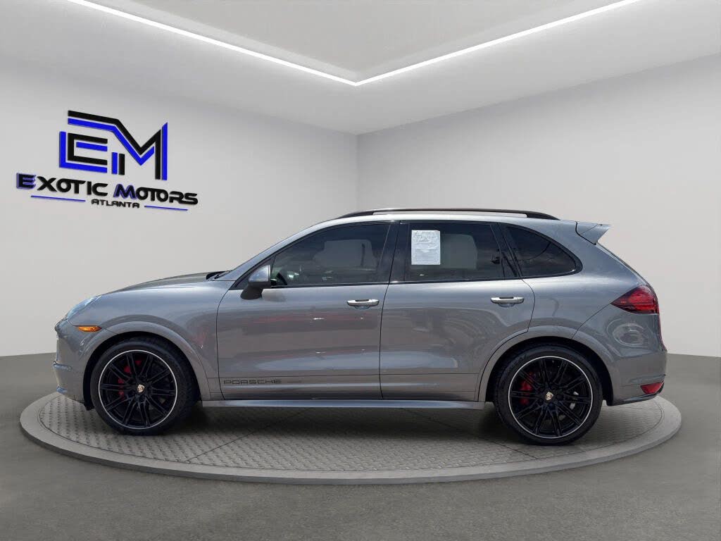 2013 Porsche Cayenne GTS AWD photo 2