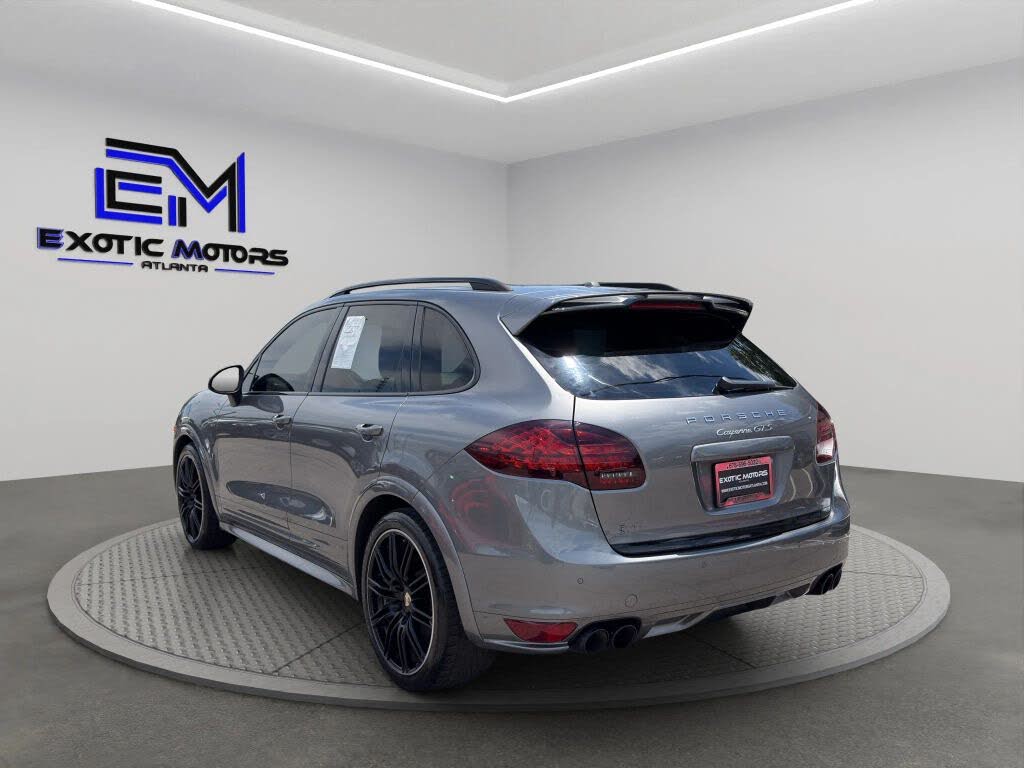 2013 Porsche Cayenne GTS AWD photo 3