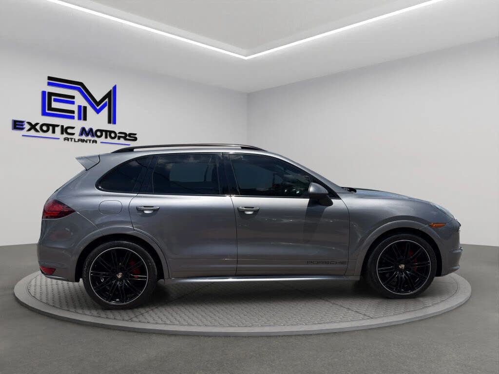 2013 Porsche Cayenne GTS AWD photo 6