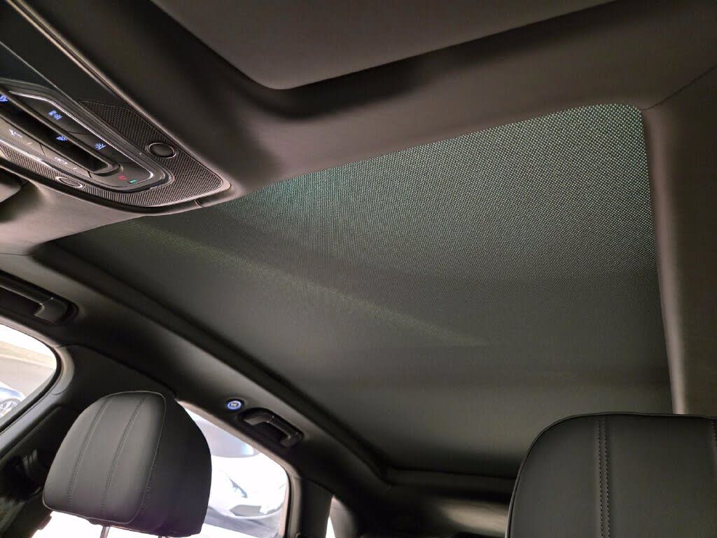 2025 Bentley Bentayga Azure V8 AWD photo 21