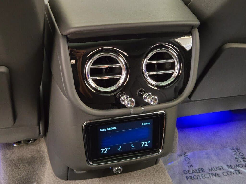2025 Bentley Bentayga Azure V8 AWD photo 24