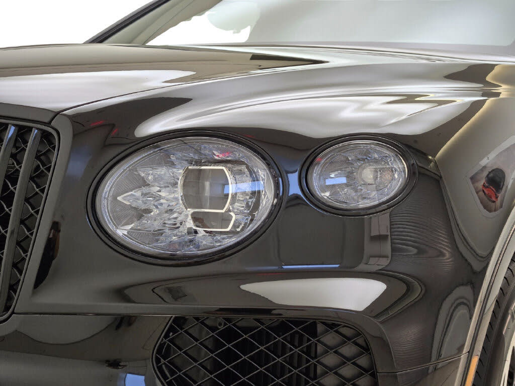2025 Bentley Bentayga Azure V8 AWD photo 10