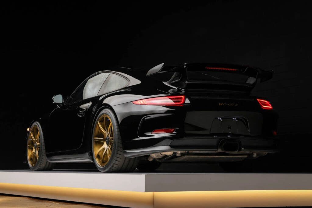 2014 Porsche 911 GT3 Coupe RWD photo 16