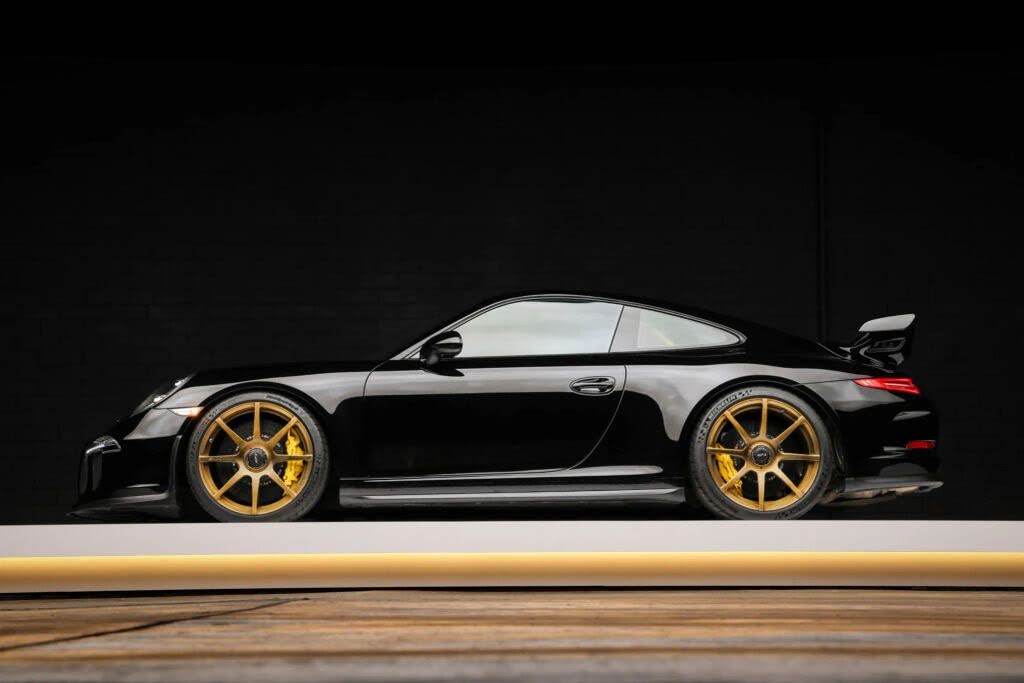 2014 Porsche 911 GT3 Coupe RWD photo 18