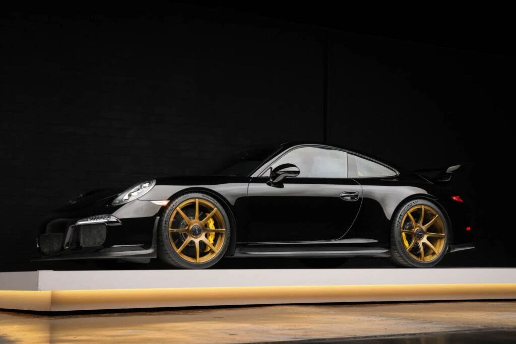 2014 Porsche 911 GT3 Coupe RWD photo 19