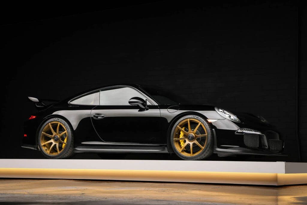 2014 Porsche 911 GT3 Coupe RWD photo 10