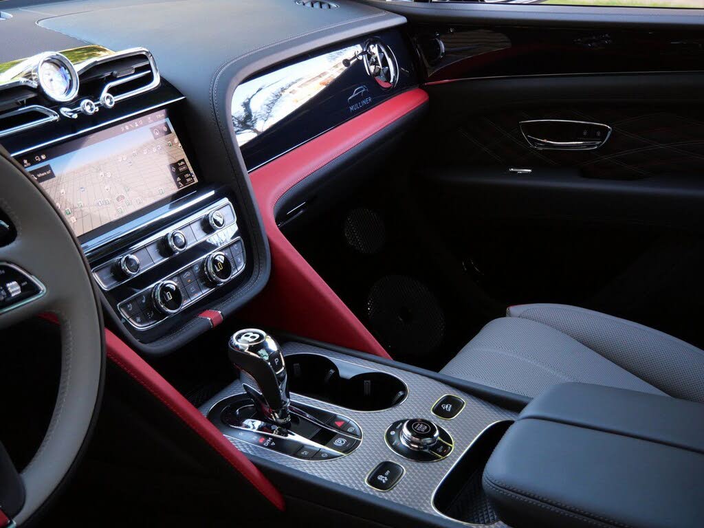 2025 Bentley Bentayga EWB Mulliner V8 AWD photo 16