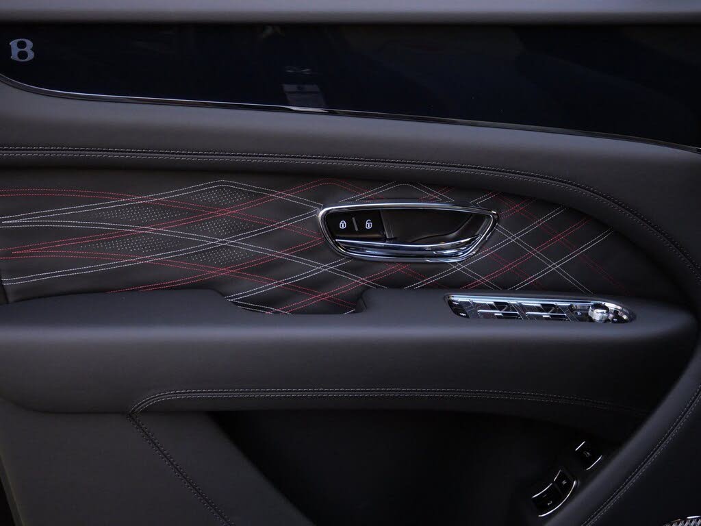 2025 Bentley Bentayga EWB Mulliner V8 AWD photo 18