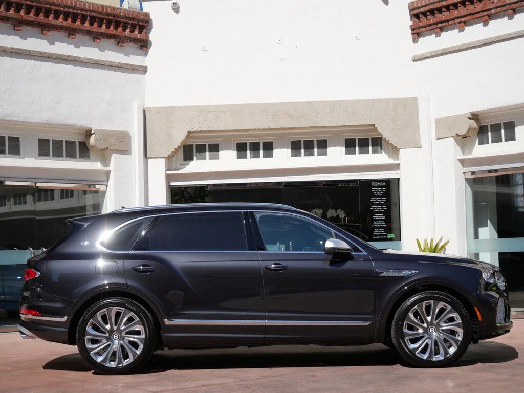 2025 Bentley Bentayga EWB Mulliner V8 AWD photo 5
