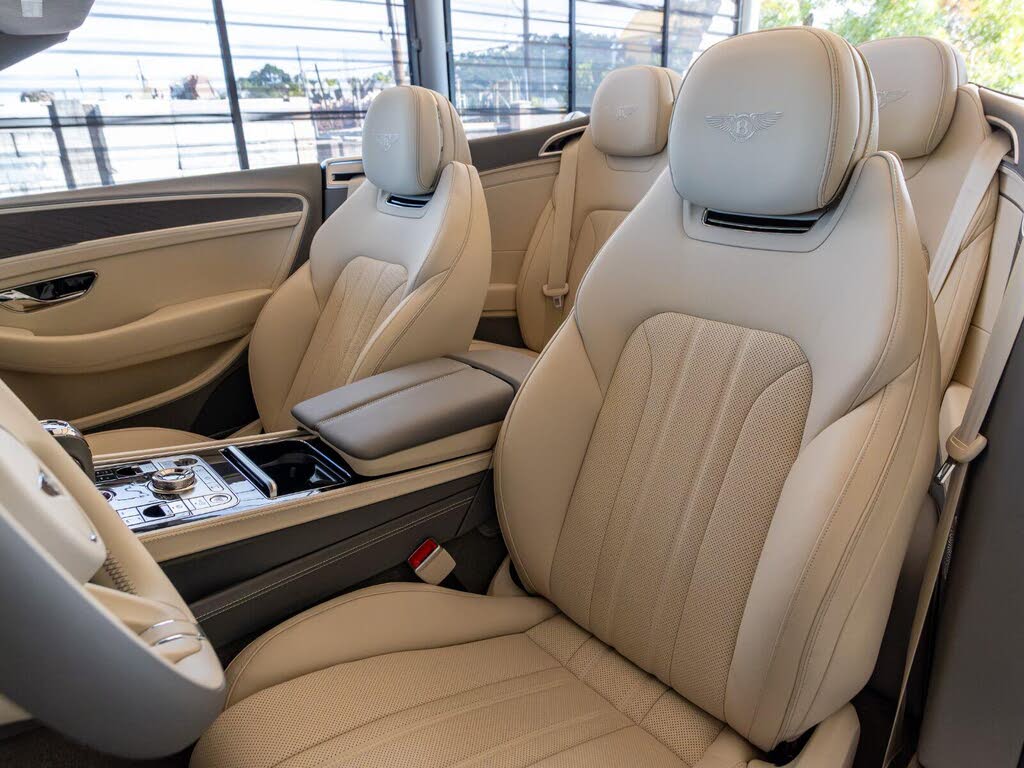 2026 Bentley Continental GTC Azure AWD photo 11