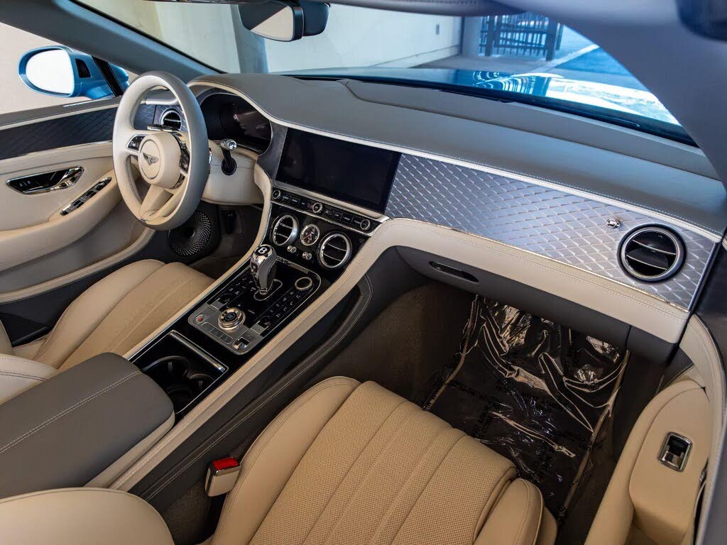2026 Bentley Continental GTC Azure AWD photo 18