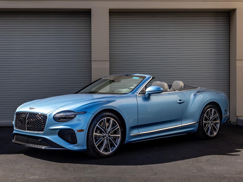 2026 Bentley Continental GTC Azure AWD photo 3