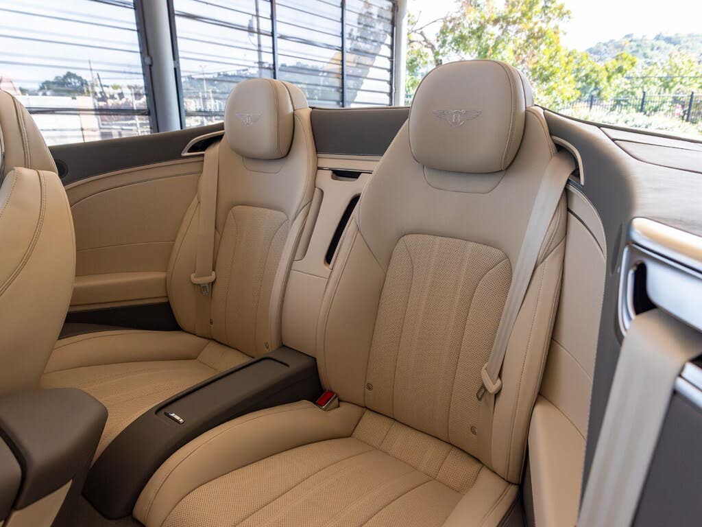 2026 Bentley Continental GTC Azure AWD photo 22