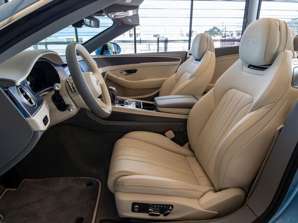 2026 Bentley Continental GTC Azure AWD photo 10