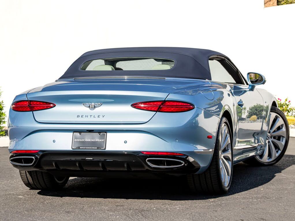 2026 Bentley Continental GTC Azure AWD photo 11