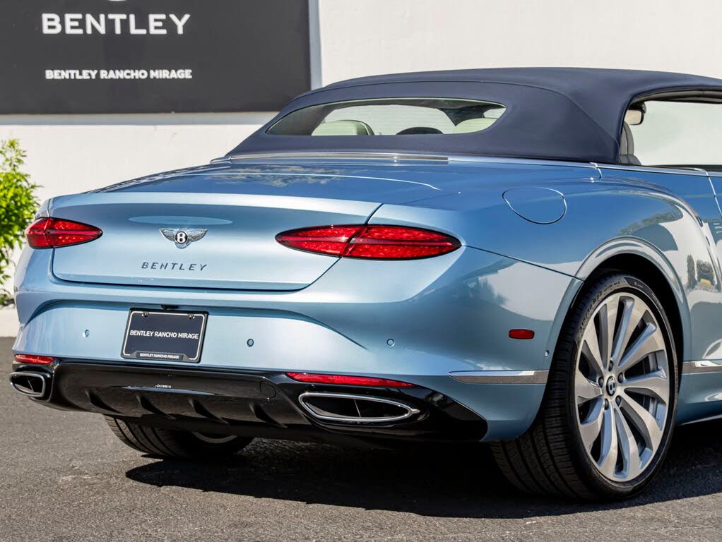 2026 Bentley Continental GTC Azure AWD photo 12